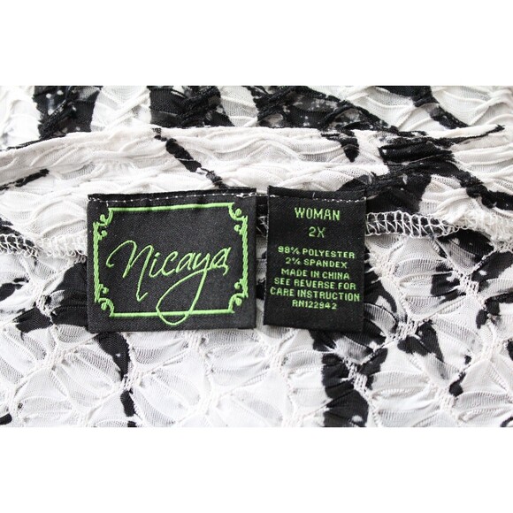 Nicaya Woman's Blouse Button Front Black & White Stretch Size 2X - Picture 4 of 4